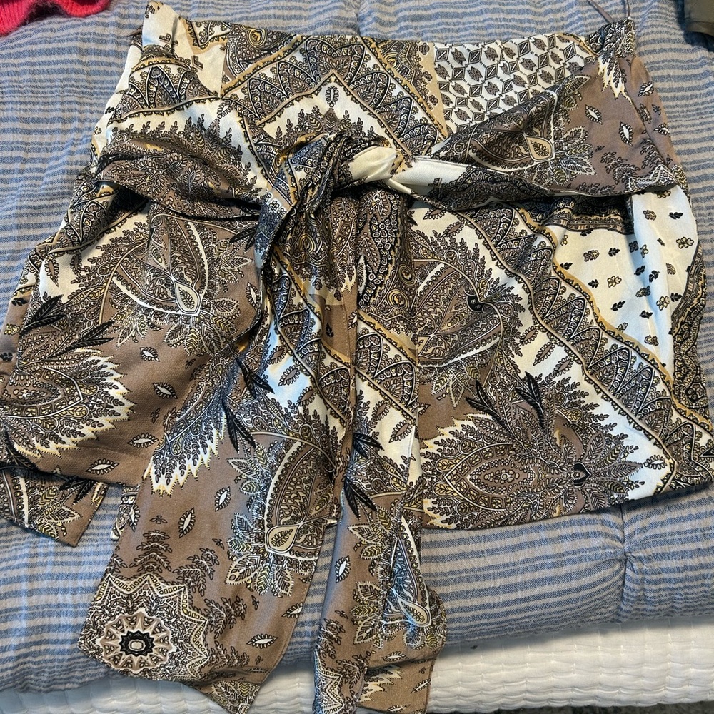Vici New Patterned Satin Skort